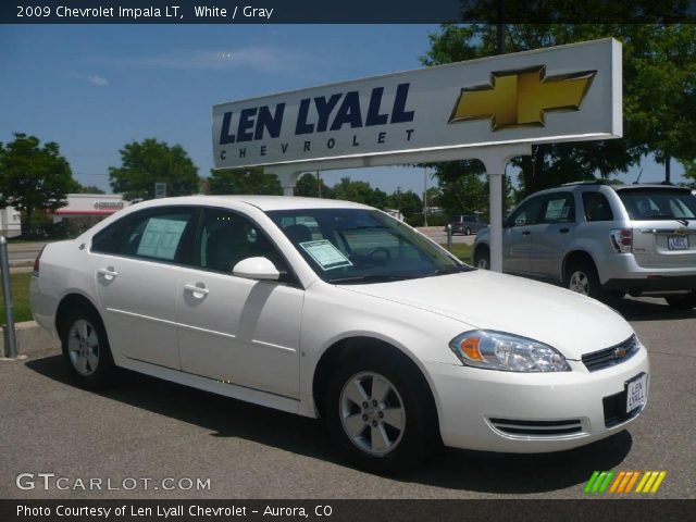 2009 Chevrolet Impala LT in White