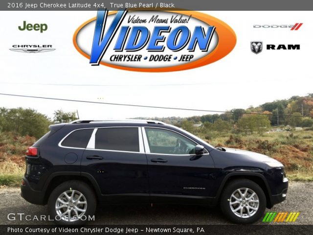 2016 Jeep Cherokee Latitude 4x4 in True Blue Pearl
