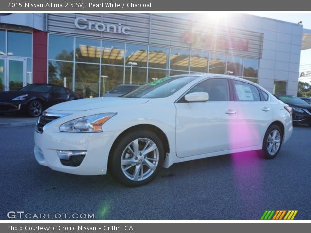 2015 Nissan Altima 2.5 SV in Pearl White