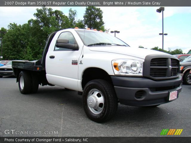 2007 Dodge Ram 3500 ST Regular Cab Dually Chassis in Bright White