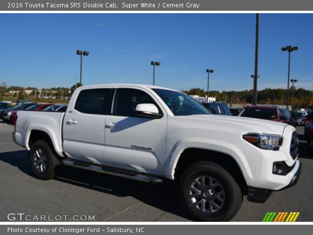 2016 Toyota Tacoma SR5 Double Cab in Super White