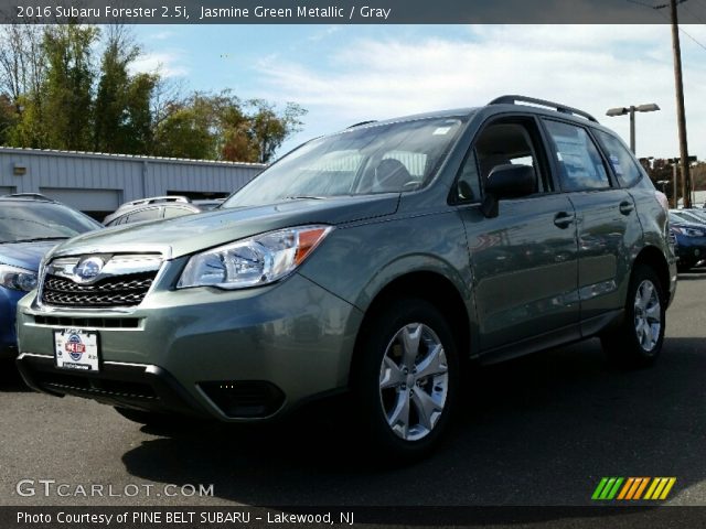 2016 Subaru Forester 2.5i in Jasmine Green Metallic