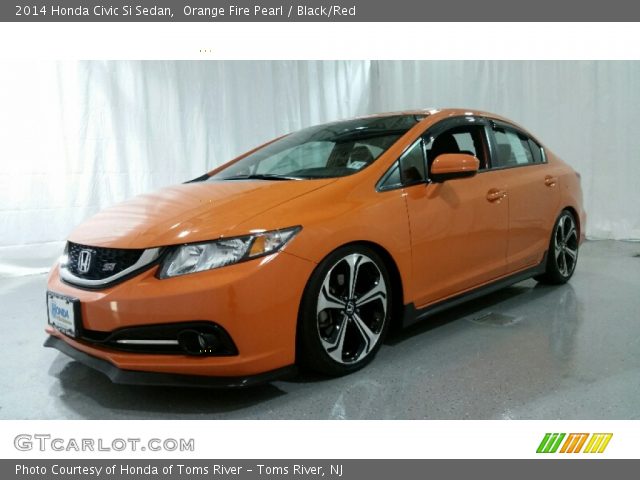 2014 Honda Civic Si Sedan in Orange Fire Pearl