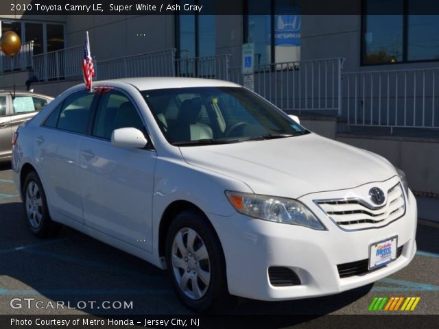 2010 Toyota Camry LE in Super White