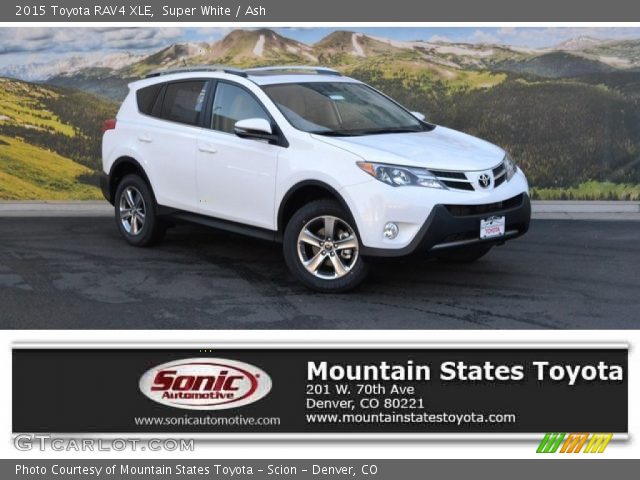 2015 Toyota RAV4 XLE in Super White