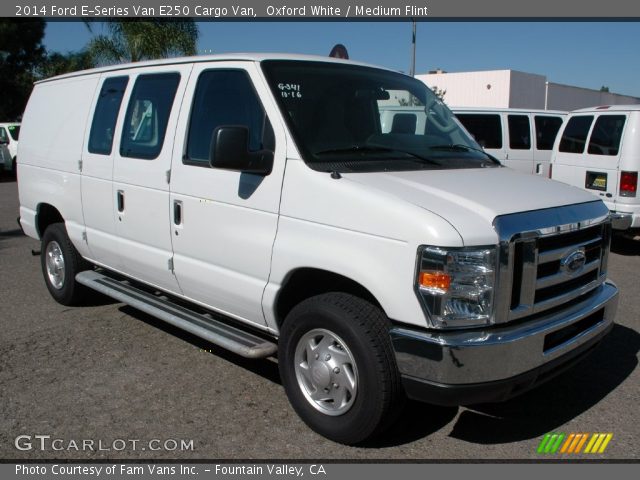 2014 Ford E-Series Van E250 Cargo Van in Oxford White