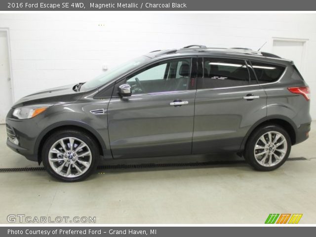 2016 Ford Escape SE 4WD in Magnetic Metallic
