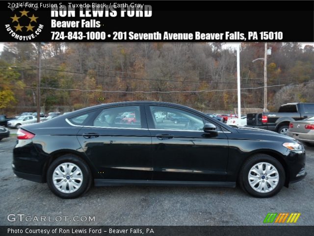 2014 Ford Fusion S in Tuxedo Black