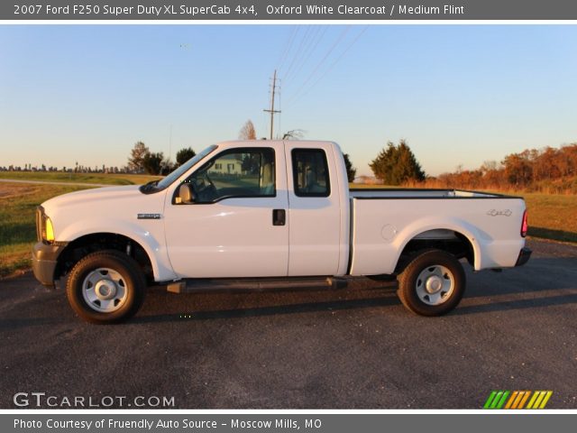 2007 Ford F250 Super Duty XL SuperCab 4x4 in Oxford White Clearcoat