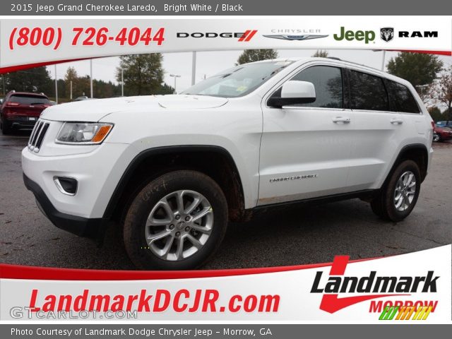 2015 Jeep Grand Cherokee Laredo in Bright White