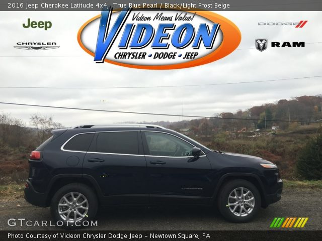 2016 Jeep Cherokee Latitude 4x4 in True Blue Pearl
