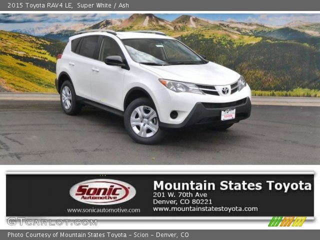 2015 Toyota RAV4 LE in Super White
