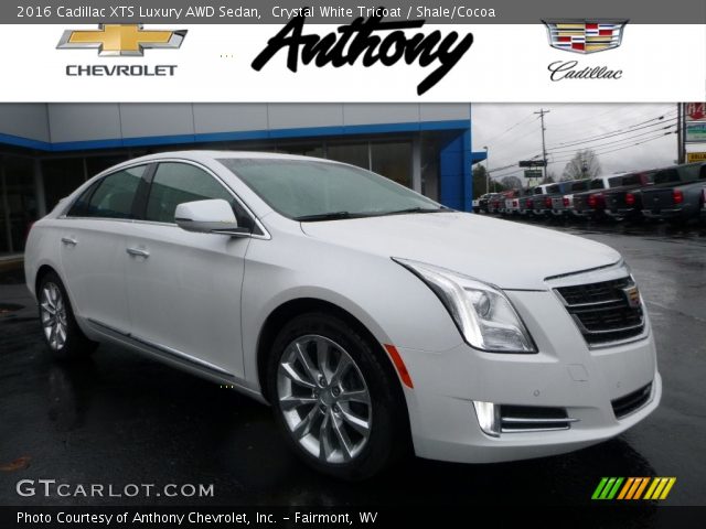 2016 Cadillac XTS Luxury AWD Sedan in Crystal White Tricoat