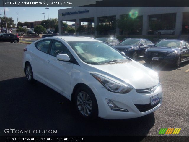 2016 Hyundai Elantra SE in White