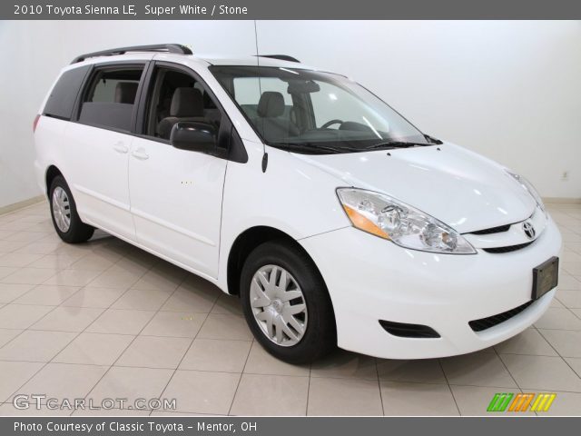 2010 Toyota Sienna LE in Super White