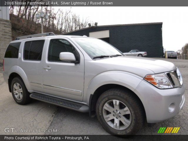 2008 Nissan Pathfinder LE 4x4 in Silver Lightning