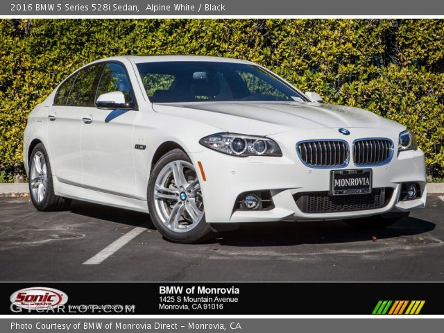 2016 BMW 5 Series 528i Sedan in Alpine White