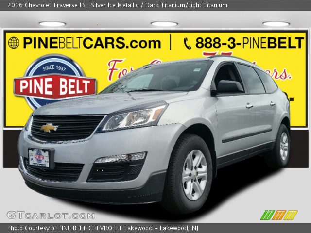 2016 Chevrolet Traverse LS in Silver Ice Metallic