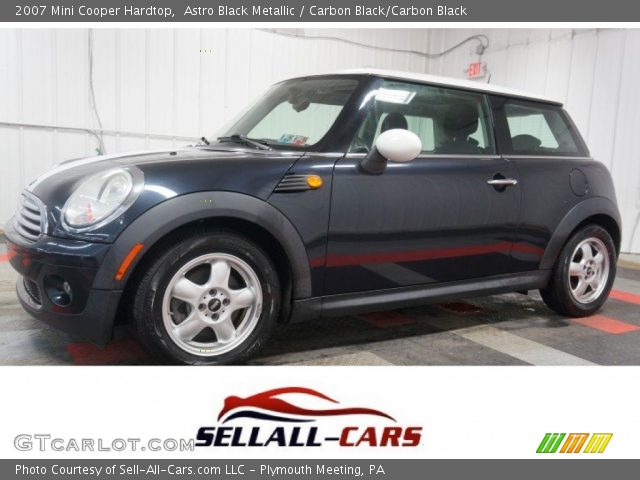 2007 Mini Cooper Hardtop in Astro Black Metallic