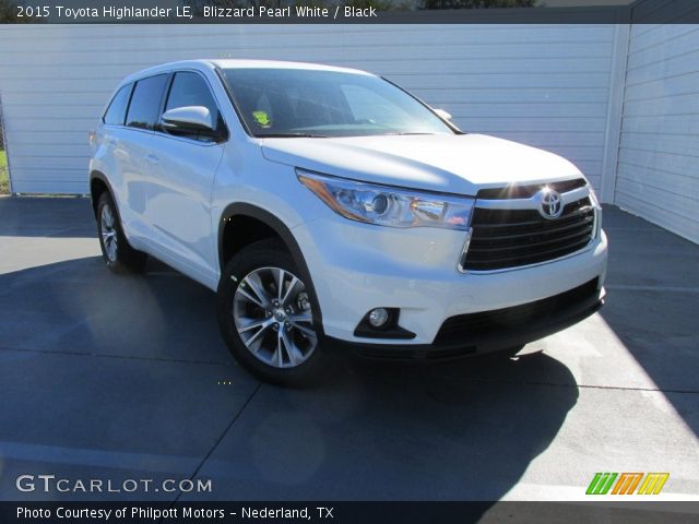 2015 Toyota Highlander LE in Blizzard Pearl White