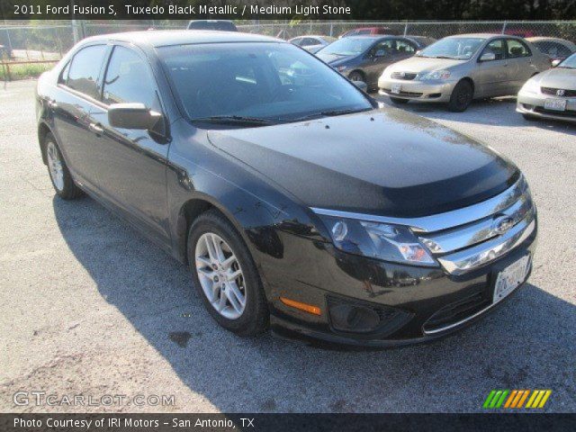 2011 Ford Fusion S in Tuxedo Black Metallic