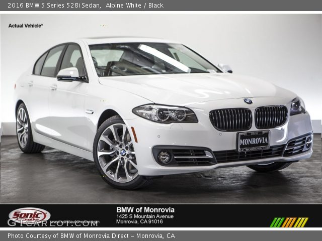 2016 BMW 5 Series 528i Sedan in Alpine White