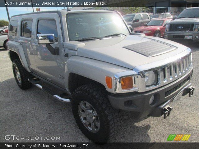 2007 Hummer H3  in Boulder Gray Metallic