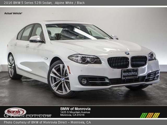 2016 BMW 5 Series 528i Sedan in Alpine White
