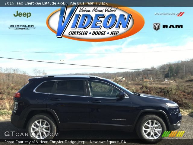 2016 Jeep Cherokee Latitude 4x4 in True Blue Pearl