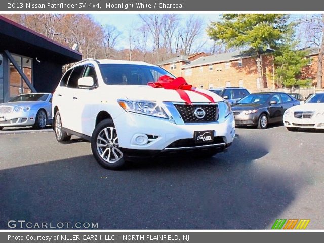 2013 Nissan Pathfinder SV 4x4 in Moonlight White
