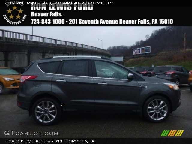 2016 Ford Escape SE 4WD in Magnetic Metallic