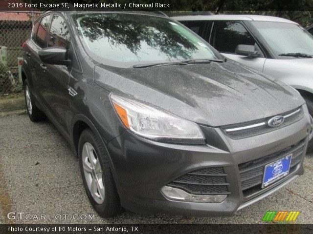 2016 Ford Escape SE in Magnetic Metallic