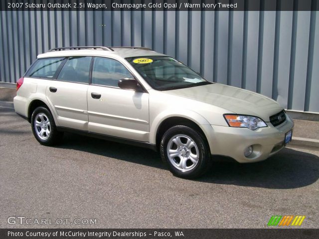 2007 Subaru Outback 2.5i Wagon in Champagne Gold Opal