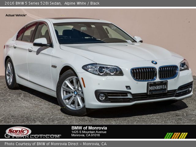 2016 BMW 5 Series 528i Sedan in Alpine White