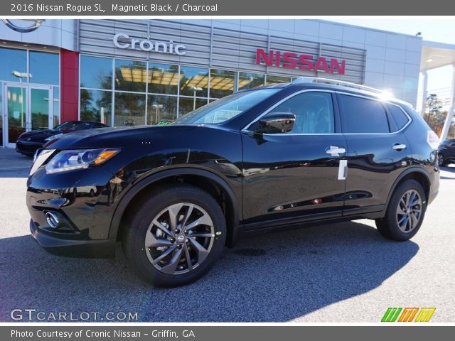 2016 Nissan Rogue SL in Magnetic Black