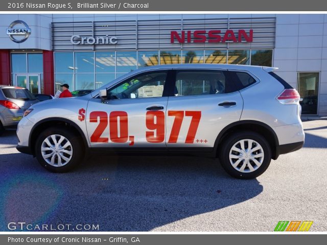 2016 Nissan Rogue S in Brilliant Silver