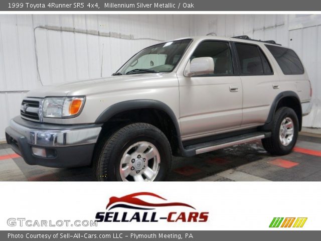 1999 Toyota 4Runner SR5 4x4 in Millennium Silver Metallic
