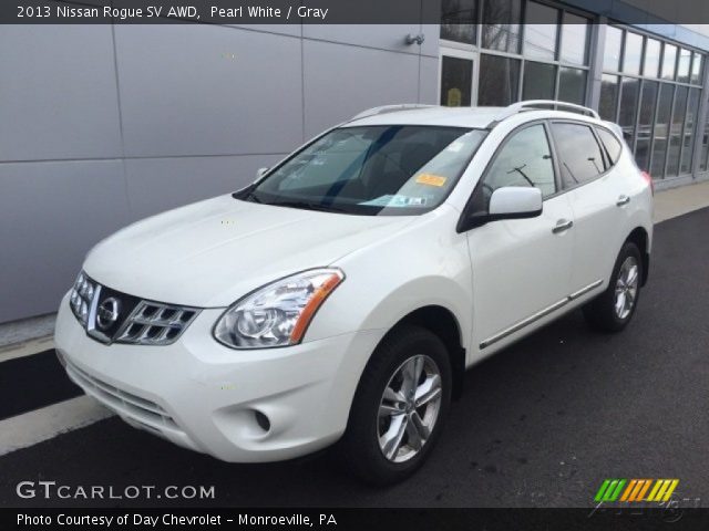 2013 Nissan Rogue SV AWD in Pearl White