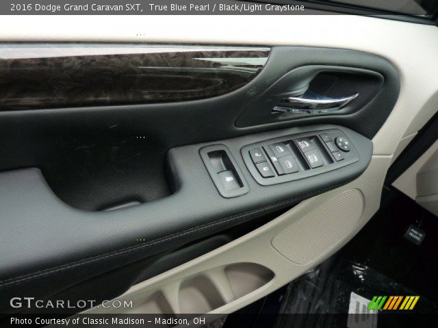 2016 Dodge Grand Caravan SXT in True Blue Pearl