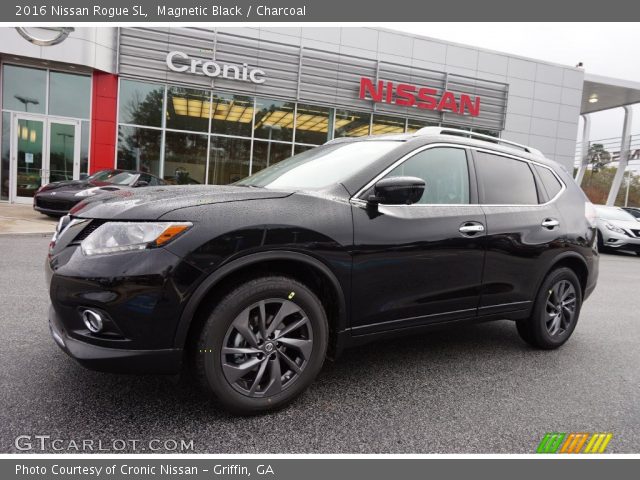 2016 Nissan Rogue SL in Magnetic Black