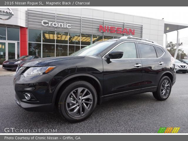 2016 Nissan Rogue SL in Magnetic Black