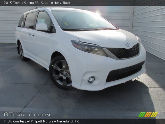 2015 Toyota Sienna SE in Super White
