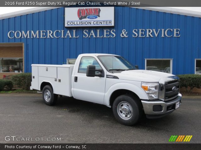 2016 Ford F250 Super Duty XL Regular Cab Chassis in Oxford White