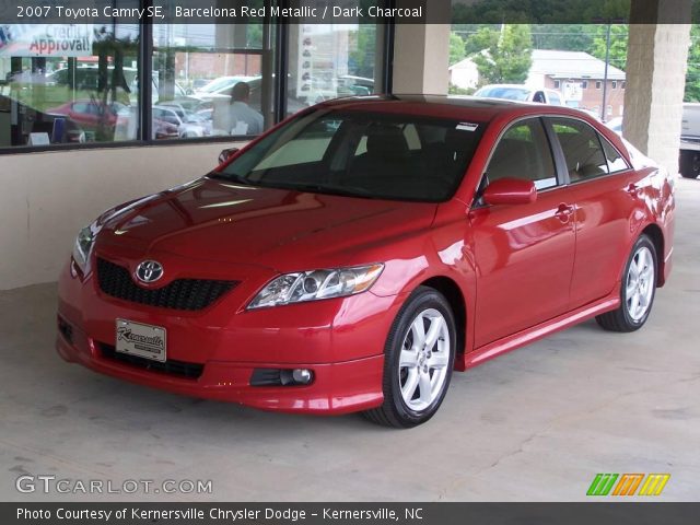 2007 Toyota Camry SE in Barcelona Red Metallic