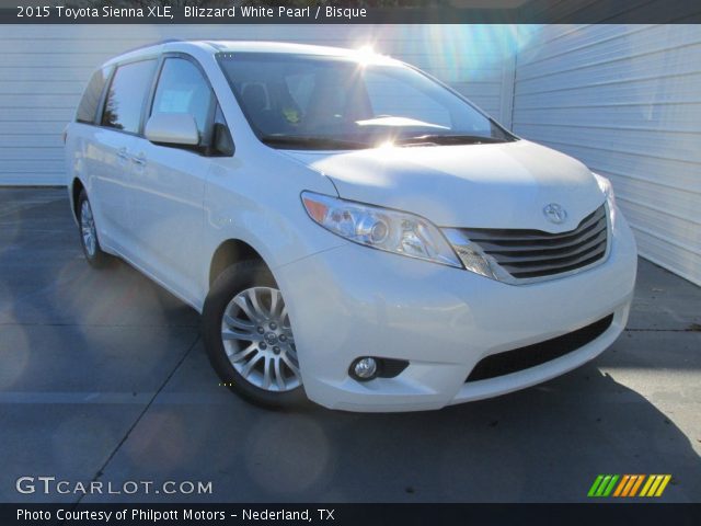 2015 Toyota Sienna XLE in Blizzard White Pearl