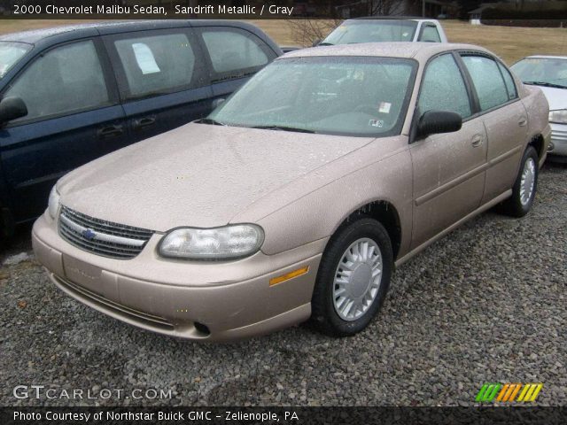 2000 Chevrolet Malibu Sedan in Sandrift Metallic