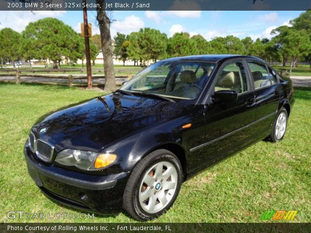 2003 BMW 3 Series 325xi Sedan in Jet Black