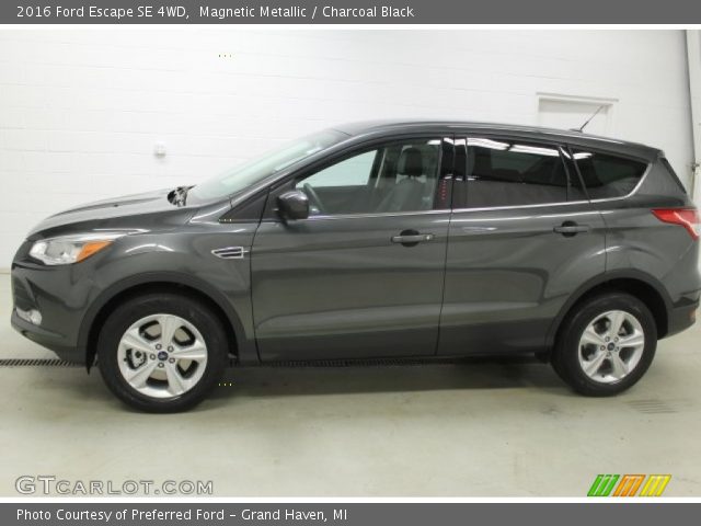 2016 Ford Escape SE 4WD in Magnetic Metallic