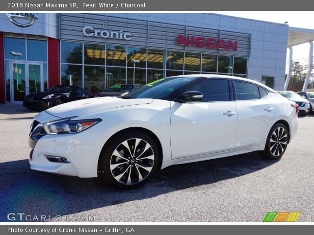 2016 Nissan Maxima SR in Pearl White