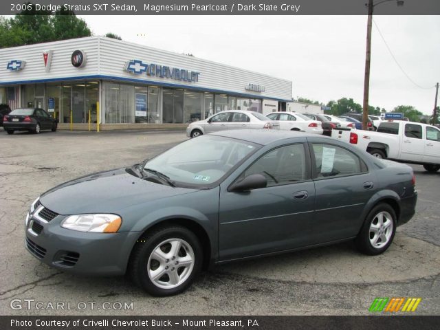 2006 Dodge Stratus SXT Sedan in Magnesium Pearlcoat